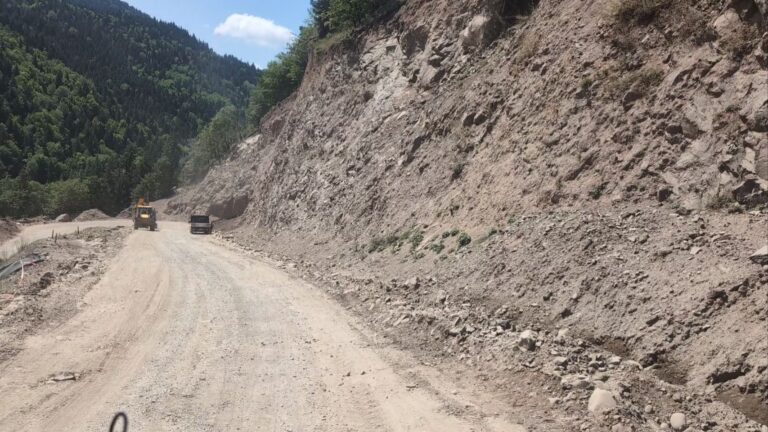 Akhaltsikhe – Supplies & Eating out