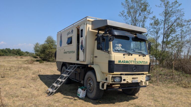 Surprise-Meeting am Fluss